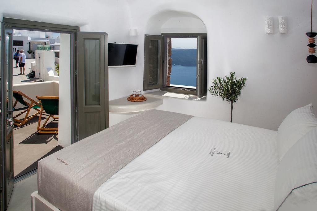 Aperto Suites - Adults Only Fira  Exterior photo